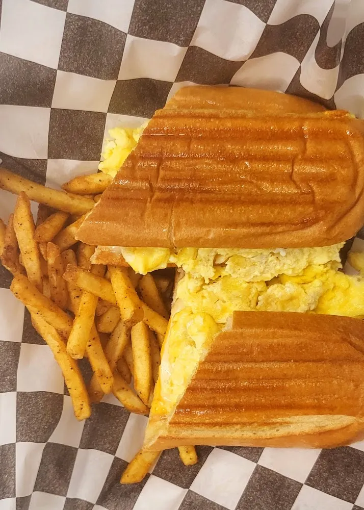 Egg Con Queso Sandwich